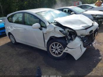 Salvage Toyota Prius v