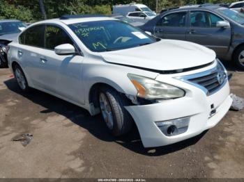  Salvage Nissan Altima