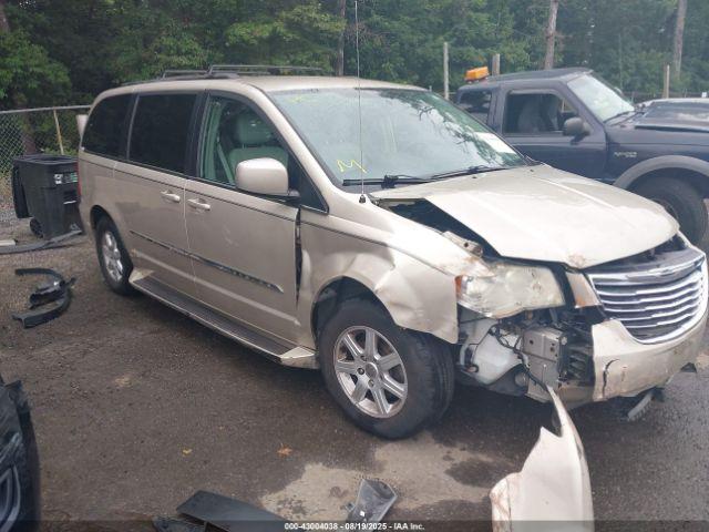  Salvage Chrysler Town & Country