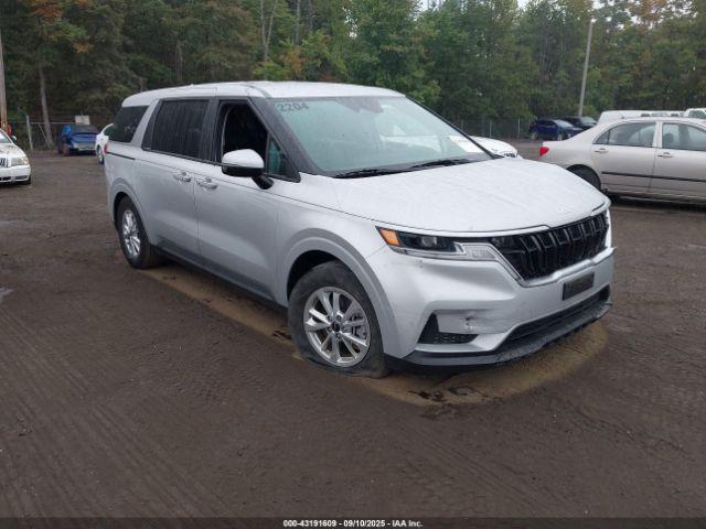  Salvage Kia Carnival