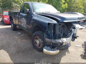  Salvage Chevrolet Silverado 2500