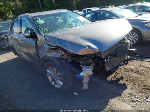 Salvage Kia Sorento