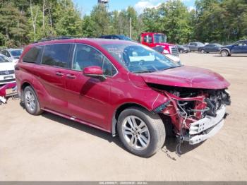  Salvage Toyota Sienna