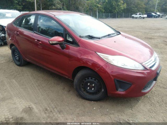  Salvage Ford Fiesta