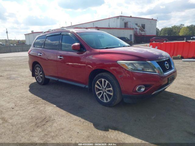  Salvage Nissan Pathfinder