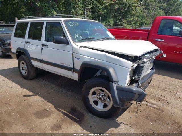  Salvage Jeep Cherokee