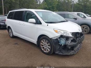  Salvage Toyota Sienna