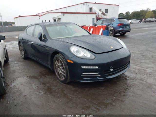  Salvage Porsche Panamera