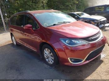  Salvage Chrysler Pacifica