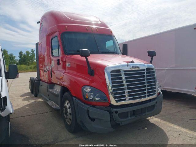  Salvage Freightliner Cascadia 125