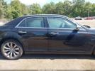 Chrysler 300 Limited Image 11
