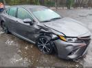 Toyota Camry Se Image 8