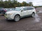 Subaru Outback 2.5i Limited Image 10