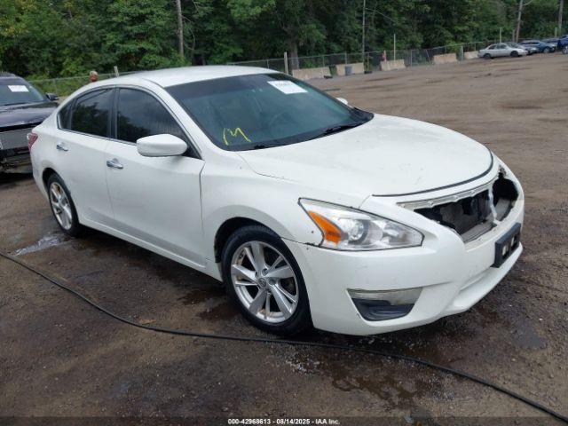  Salvage Nissan Altima
