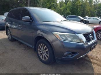  Salvage Nissan Pathfinder