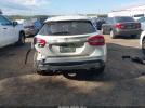 Mercedes-Benz GLA 4matic Image 10