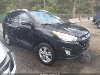  Salvage Hyundai TUCSON