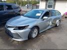 Toyota Camry Le Image 17