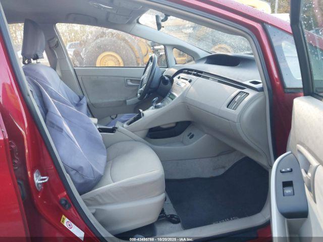 Toyota Prius Two Image 14