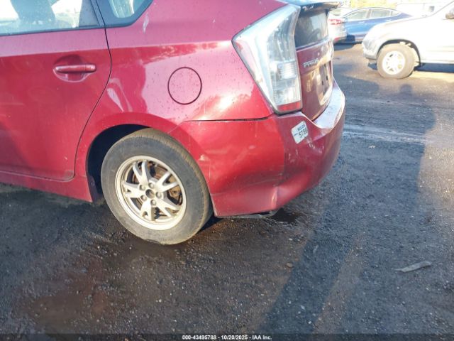 Toyota Prius Two Image 6