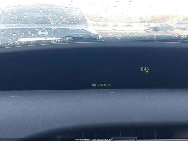 Toyota Prius Two Image 5