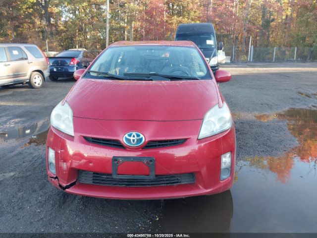 Toyota Prius Two Image 11