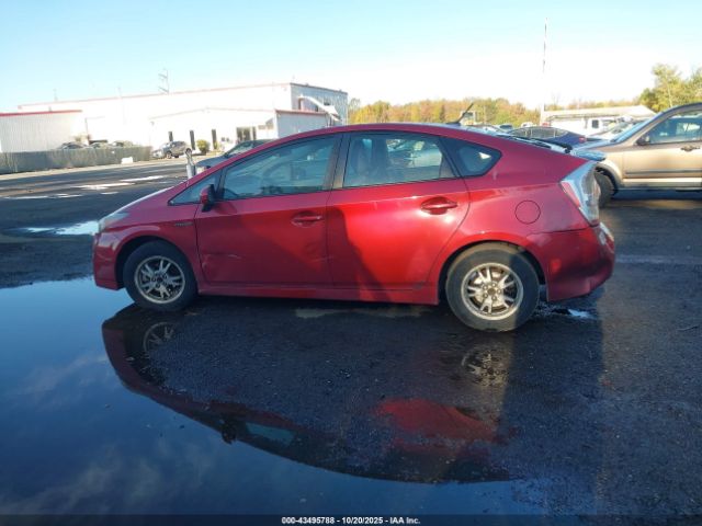 Toyota Prius Two Image 16