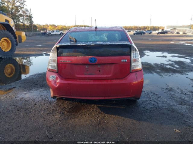 Toyota Prius Two Image 2