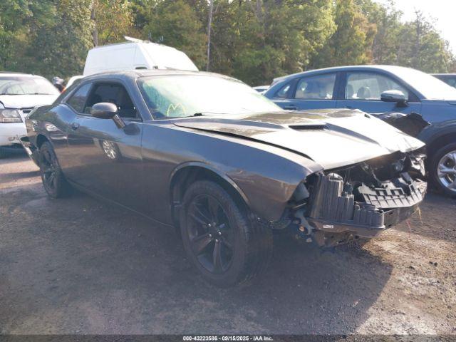  Salvage Dodge Challenger