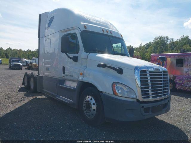 Salvage Freightliner Cascadia 125