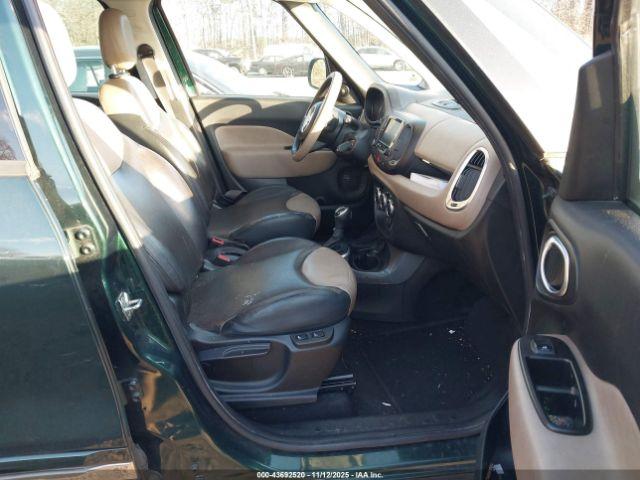 FIAT 500L Lounge Image 3