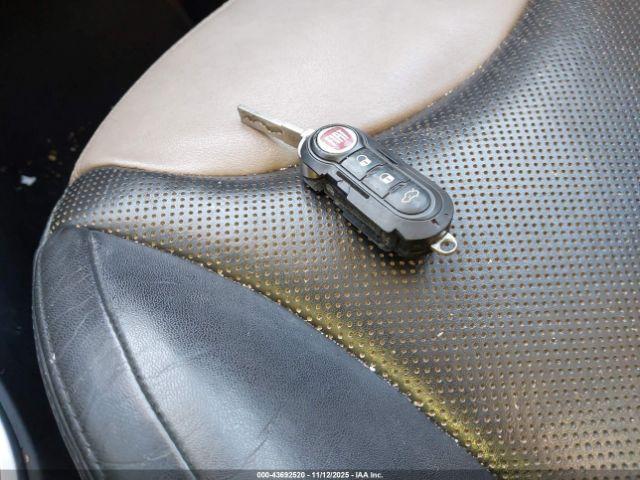 FIAT 500L Lounge Image 10