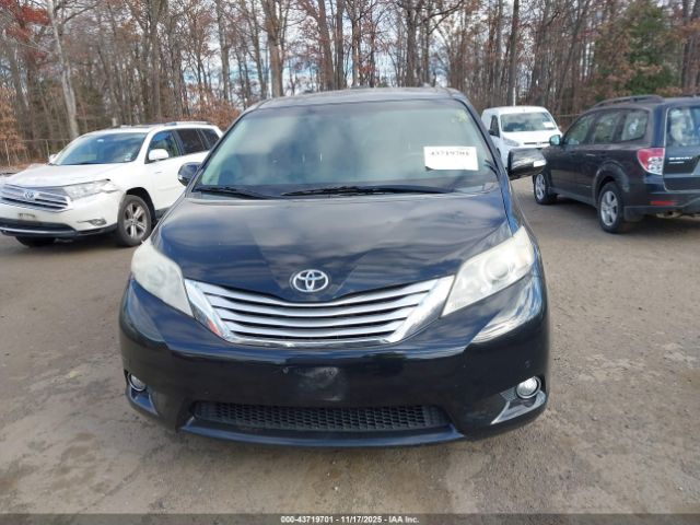 Toyota Sienna Limited 7 Passenger Image 12
