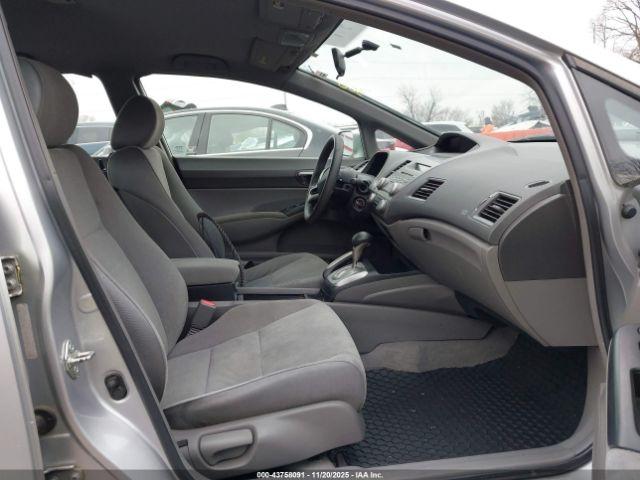 Honda Civic Lx Image 9