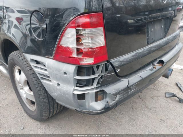 Mercedes-Benz M-Class Image 10