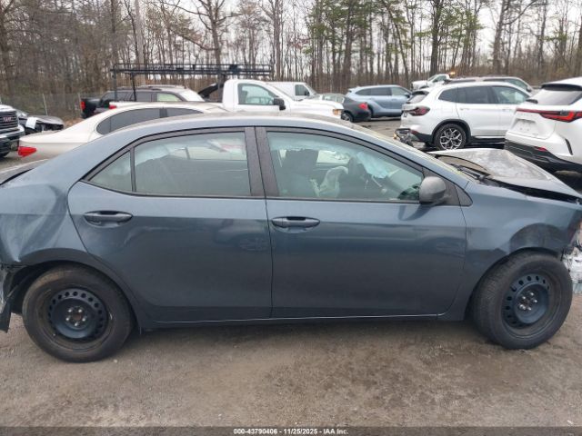 Toyota Corolla Le Image 13