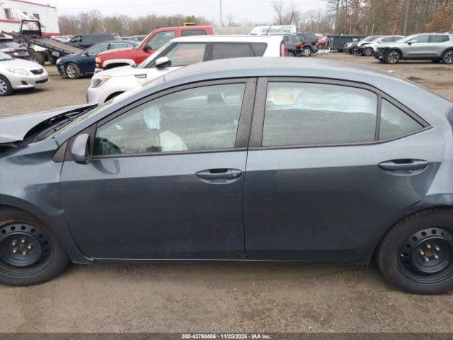 Toyota Corolla Le Image 12