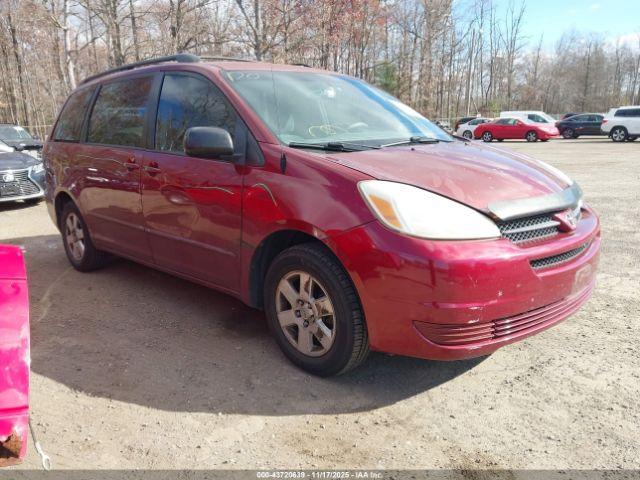  Salvage Toyota Sienna