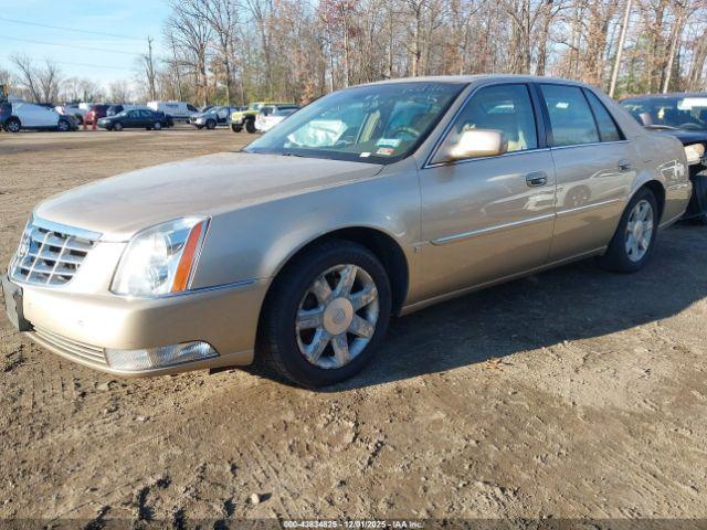 Cadillac DTS Standard Image 3