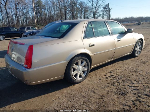 Cadillac DTS Standard Image 8