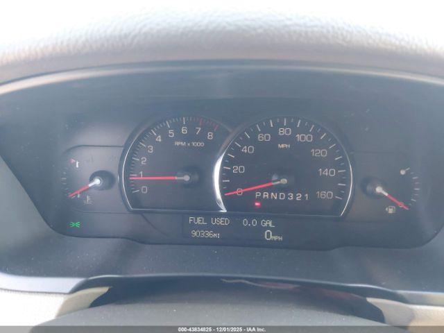 Cadillac DTS Standard Image 7