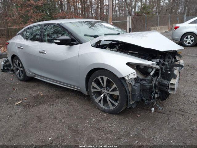  Salvage Nissan Maxima