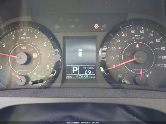 Toyota Sienna Le 8 Passenger Image 9