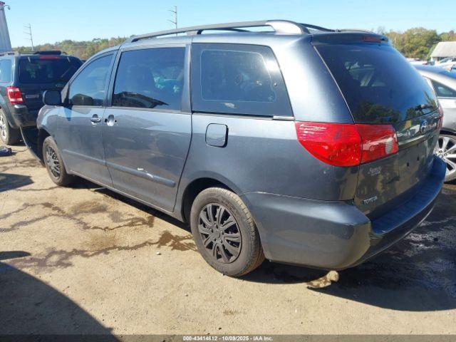 Toyota Sienna Ce Image 5