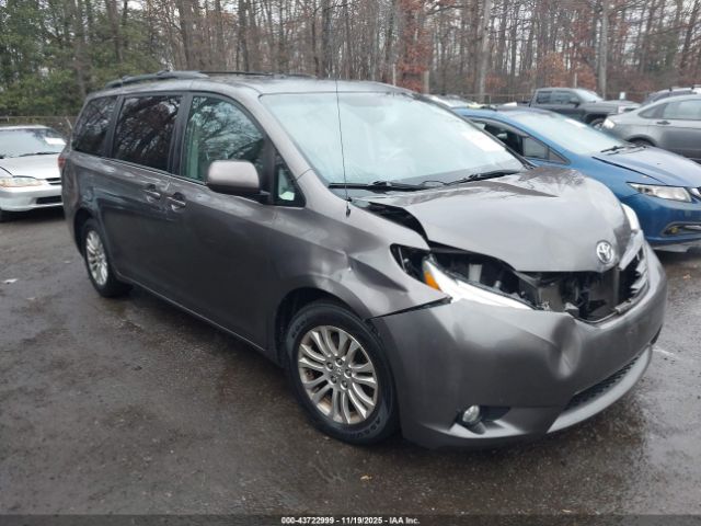 Toyota Sienna Xle V6 8 Passenger Image 1