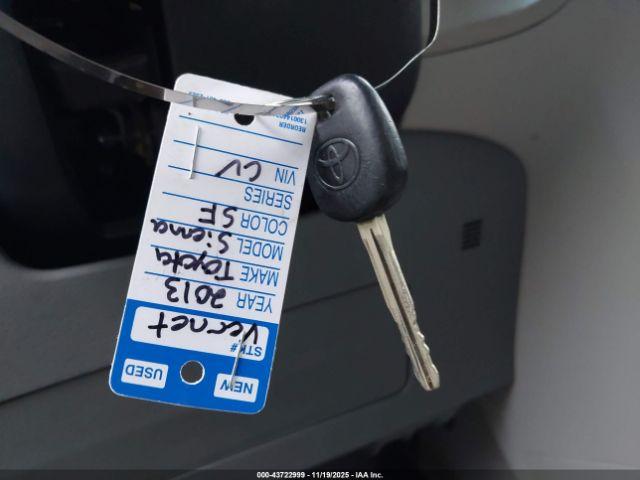 Toyota Sienna Xle V6 8 Passenger Image 9