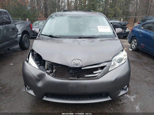 Toyota Sienna Xle V6 8 Passenger Image 3