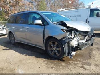  Salvage Toyota Sienna