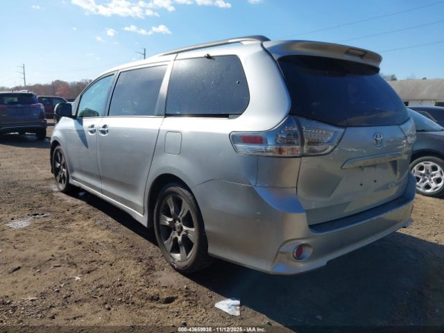 Toyota Sienna Se 8 Passenger Image 13