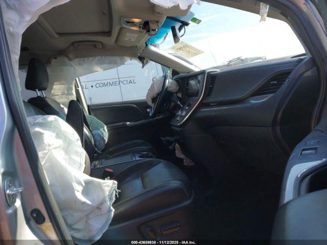 Toyota Sienna Se 8 Passenger Image 4